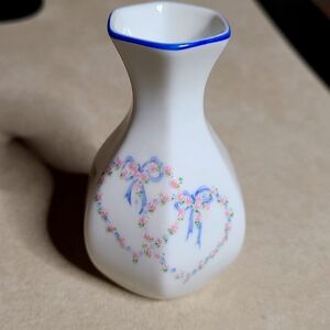 Leart Vase Hearts and Flowers Porcelain